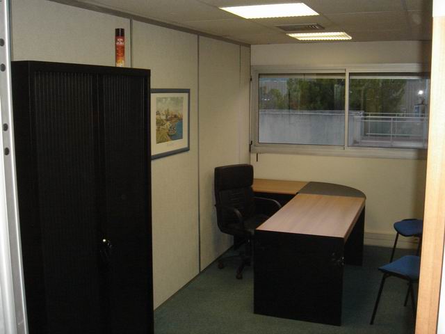 bureau a louer aix les milles